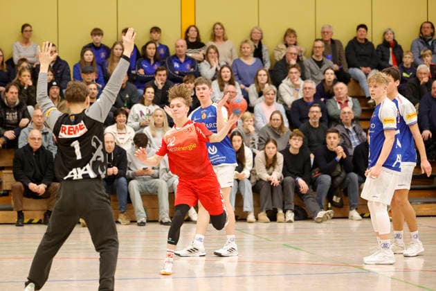 17.01.2026 Handball Meisterrunde B-Junioren TSV Pfungstadt - TuSEM Essen (33:36) li TW Leo Köling (1 TSV) Jaron Schloss (22 TuSEM) Pfungstadt Hessen Deutschland