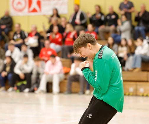 17.01.2026 Handball Meisterrunde B-Junioren TSV Pfungstadt - TuSEM Essen (33:36) Freude Jubel Emotion über gehaltenen Ball TW Andre Schölpert (47 TuSEM) Pfungstadt Hessen Deutschland