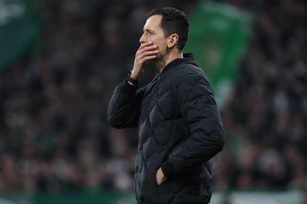 1. Bundesliga - SV Werder Bremen - Eintracht Frankfurt am 16.01.2026 im Weserstadion in Bremen Trainer Dino Toppmöller Toppmoeller Toppmoller (Frankfurt) unzufrieden, enttäuscht, enttaeuscht, niedergeschlagen.
