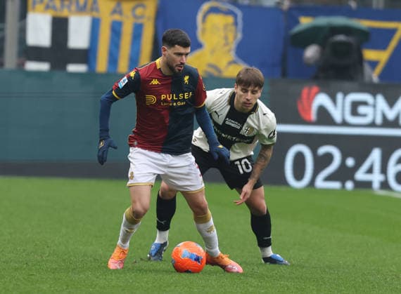 Genoa™s Aaron Martin fight for the ball with Parma™s Adrian Bernabe during the Serie A soccer match between Parma and Genoa at the Ennio Tardini Stadium in Parma - Sunday , January 18, 2026. - Soccer .  Copyright: xGiannixSantandrea LaPressex