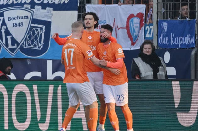 Jubel 0:1, v.re., Marco Richter (SV Darmstadt 98), Fraser Hornby (SV Darmstadt 98), Kai Klefisch (SV Darmstadt 98) 18.01.2026, Fussball 2. Bundesliga, Saison 2025 2026, 18. Spieltag, VfL Bochum - SV Darmstadt 98 DFL regulations prohibit any use of photographs as image sequences and or quasi-video Bochum Vonovia Ruhrstadion Nordrhein Westfalen Deutschland