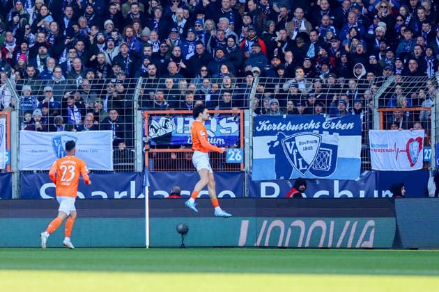 Torjubel zum 1:0 für Darmstadt 98 durch Fraser Hornby (SV Darmstadt 98), Marco Richter (SV Darmstadt 98) GER, VfL Bochum gegen SV Darmstadt 98, Fussball, 2.Liga, 18.Spieltag, Spielzeit 2025 2026, 18.01.2026 DFL REGULATIONS PROHIBIT ANY USE OF PHOTOGRAPHS AS IMAGE SEQUENCES AND OR QUASI-VIDEO GER, VfL Bochum gegen SV Darmstadt 98, Fussball, 2.Liga, 18.Spieltag, Spielzeit 2025 2026, 18.01.2026 Bochum