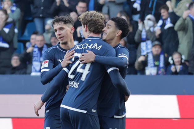 18.01.2026, xgrfx, Fussball 2.Bundesliga, VfL Bochum - SV Darmstadt 98 v.l. Tor, Francis Onyeka (VfL Bochum) (DFL DFB REGULATIONS PROHIBIT ANY USE OF PHOTOGRAPHS as IMAGE SEQUENCES and or QUASI-VIDEO) Bochum