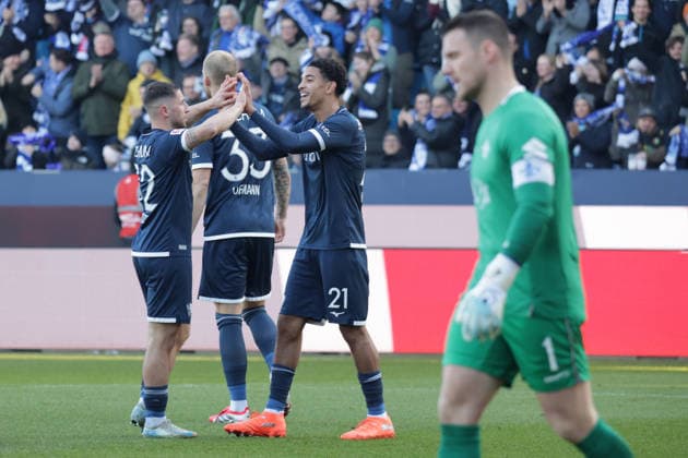 18.01.2026, xgrfx, Fussball 2.Bundesliga, VfL Bochum - SV Darmstadt 98 v.l. Tor, Francis Onyeka (VfL Bochum) (DFL DFB REGULATIONS PROHIBIT ANY USE OF PHOTOGRAPHS as IMAGE SEQUENCES and or QUASI-VIDEO) Bochum