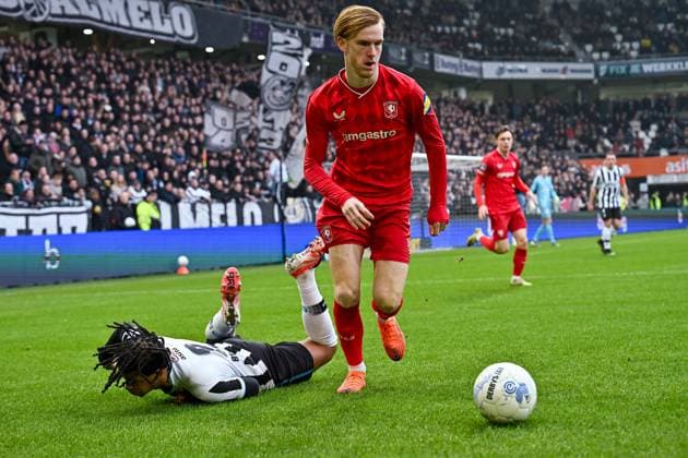 ALMELO , 18-01-2026 , Stadium Asito , season 2025 2026 , Dutch Eredivisie football , match between Heracles Almelo and FC Twente , picture shows Heracles Almelo player Mimeirhel Benita , FC Twente player Mats Rots Heracles - Twente  x200895621x Copyright: