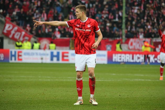 2. Bundesliga: 1. FC Kaiserslautern - Hannover 96 am 18.01.2026 im Fritz-Walter-Stadion in Kaiserslautern Fabian Kunze (1. FC Kaiserslautern) gibt Anweisungen, gestikuliert, mit den Armen gestikulieren gives instructions, gesticulate