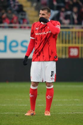 2. Bundesliga: 1. FC Kaiserslautern - Hannover 96 am 18.01.2026 im Fritz-Walter-Stadion in Kaiserslautern Luca Sirch (1. FC Kaiserslautern) Enttäuscht, traurig, frustriert