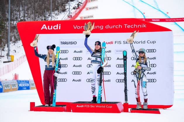 INVERNALI - Sci Alpino - 2026 Audi FIS Ski World Cup - Women s SuperG Lindsey Vonn (USA), Emma Aicher (GER) and Ester Ledecka (CRO) on the podium during 2026 Audi FIS Ski World Cup - Women s SuperG, Alpine Ski race in Tarvisio, Italy, January 18 2026 Tarvisio Italy  Copyright: xIPAxSport ABACAx