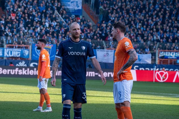 Deutschland: 2.Bundesliga 2025 26 Vfl Bochum vs. SV Darmstadt 98,18. Spieltag - 18.01.2026 - Vonovia Ruhstadion (Bochum) Philipp Hofmann (Vfl Bochum,33)