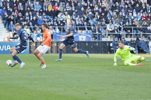 18.01.2026, xgrfx, Fussball 2.Bundesliga, VfL Bochum - SV Darmstadt 98 v.l. Tor, Luca Marseiler (SV Darmstadt) (DFL DFB REGULATIONS PROHIBIT ANY USE OF PHOTOGRAPHS as IMAGE SEQUENCES and or QUASI-VIDEO) Bochum