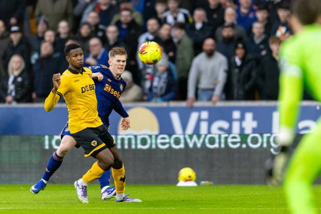 Wolverhampton Wanderers v Newcastle United, Premier League Newcastle United defender Lewis Hall (3) crosses the ball during the Premier League match between Wolverhampton Wanderers and Newcastle United at Molineux, Wolverhampton, UK on 18 January 2026. Wolverhampton Molineux West Midlands UK Editorial use only DataCo restrictions apply See www.football-dataco.com , Copyright: xManjitxNarotrax PSI-23598-0007