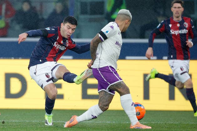 Nicolo Cambiaghi of Bologna FC shoots at goal during the match of 21th day of the Serie A Championship between Bologna FC vs ACF Fiorentina at the Renato dall Ara Stadium on 15 January 2026 in Bologna, BO.  Copyright: xEmanuelexPennacchio IPAxSportx xipa-agency.netx xx IPA_70250823 IPA_Agency_IPA70250823