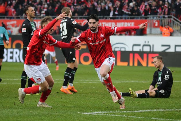 2. Bundesliga: 1. FC Kaiserslautern - Hannover 96 am 18.01.2026 im Fritz-Walter-Stadion in Kaiserslautern Torjubel nach dem Tor zum celebrating the goal celebrate 2:1 durch Semih Sahin (1. FC Kaiserslautern)
