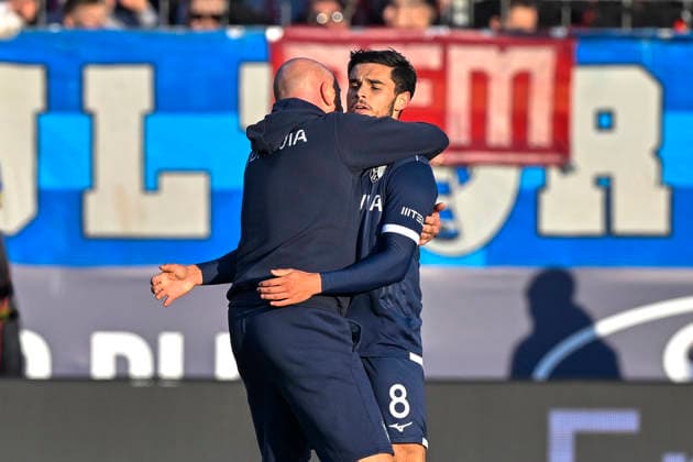 Schlussjubel Schlußjubel Emotion Freude Uwe Rösler Roesler (Bochum) Kjell Wätjen Waetjen (Bochum 8) 18.01.2026 Fussball VfL Bochum vs SV Darmstadt 98, Vonovia Ruhrstadion, Bochum, DFB DFL REGULATIONS PROHIBIT ANY USE OF PHOTOGRAPHS AS IMAGE SEQUENCES AND OR QUASI-VIDEO