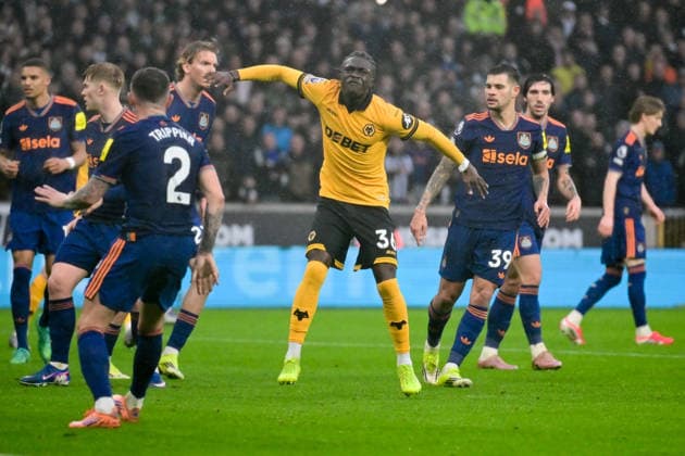 Wolverhampton Wanderers v Newcastle United, Premier League Wolverhampton Wanderers forward Mateus Mane (36) reacts after missing a goal chance during the Premier League match between Wolverhampton Wanderers and Newcastle United at Molineux, Wolverhampton, UK on 18 January 2026. Wolverhampton Molineux West Midlands UK Editorial use only DataCo restrictions apply See www.football-dataco.com , Copyright: xDennisxGoodwinx PSI-23590-0047