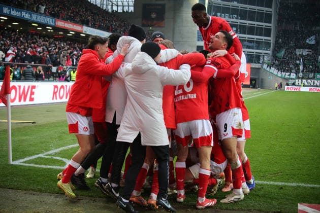 2. Bundesliga: 1. FC Kaiserslautern - Hannover 96 am 18.01.2026 im Fritz-Walter-Stadion in Kaiserslautern Torjubel nach dem Tor zum celebrating the goal celebrate 2:1 durch Semih Sahin (1. FC Kaiserslautern)