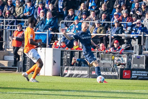 Deutschland: 2.Bundesliga 2025 26 Vfl Bochum vs. SV Darmstadt 98,18. Spieltag - 18.01.2026 - Vonovia Ruhstadion (Bochum) Philipp Hofmann (Vfl Bochum,33)