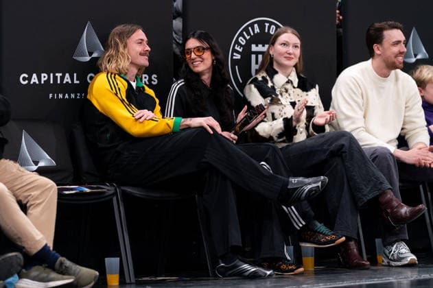 Jackson Irvine (FC St. Pauli, 07) beim Spiel der Towers, GER, Veolia Towers Hamburg vs Ratiopharm Ulm, Basketball, Bundesliga, Spieltag 16, Saison 2025 2026, 18.01.2026 GER, Veolia Towers Hamburg vs Ratiopharm Ulm, Basketball, Bundesliga, Spieltag 16, Saison 2025 2026, 18.01.2026 Hamburg Copyright: xEibner-Pressefoto MaxxVincenx EP_MVN