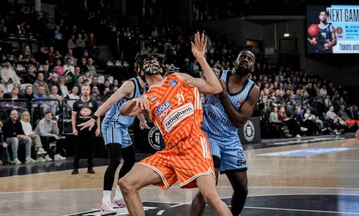 Deutschland: easyCredit BBL, Hauptrunde 2025 26, 16. Spieltag Veolia Towers Hamburg vs ratiopharm ulm Inselpark Arena (Hamburg): Alec Anigbata (ratiopharm ulm, 21), Copyright: xStefanxTrochax