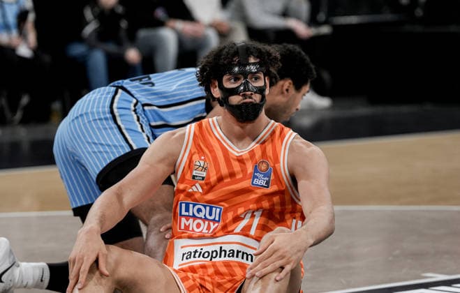 Deutschland: easyCredit BBL, Hauptrunde 2025 26, 16. Spieltag Veolia Towers Hamburg vs ratiopharm ulm Inselpark Arena (Hamburg): Alec Anigbata (ratiopharm ulm, 21) Copyright: xStefanxTrochax