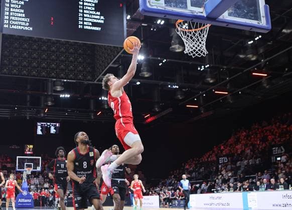 18.01.2026 - Basketball - Saison 2025 2026 - 2. Bundesliga Pro-A - 18. Spieltag: Nürnberg Falcons Basketball Club NBC - Bayer Giants Leverkusen - Sportfoto Zink DaMa - xdaxmax - Vincent John Friederici (30, Nürnberg Falcons BC NBC )
