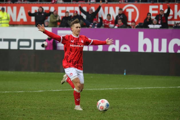 2. Bundesliga: 1. FC Kaiserslautern - Hannover 96 am 18.01.2026 im Fritz-Walter-Stadion in Kaiserslautern Naatan Mikael Skyttä (1. FC Kaiserslautern) Torschuetze, erzielt das Tor, Treffer, scores the goal 3:1