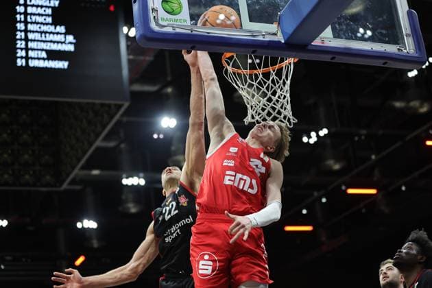 18.01.2026 - Basketball - Saison 2025 2026 - 2. Bundesliga Pro-A - 18. Spieltag: Nürnberg Falcons Basketball Club NBC - Bayer Giants Leverkusen - Sportfoto Zink DaMa - xdaxmax - Dennis Heinzmann (22, Bayer Giants Leverkusen ) Trevor James Baskin (22, Nürnberg Falcons BC NBC )
