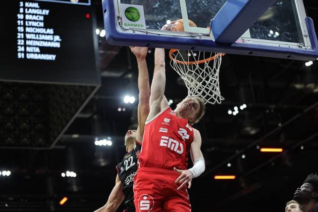 18.01.2026 - Basketball - Saison 2025 2026 - 2. Bundesliga Pro-A - 18. Spieltag: Nürnberg Falcons Basketball Club NBC - Bayer Giants Leverkusen - Sportfoto Zink DaMa - xdaxmax - Dennis Heinzmann (22, Bayer Giants Leverkusen ) Trevor James Baskin (22, Nürnberg Falcons BC NBC )