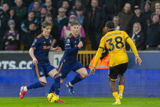 Wolverhampton Wanderers v Newcastle United, Premier League Newcastle United midfielder Anthony Gordon (10) runs forward on wing during the Premier League match between Wolverhampton Wanderers and Newcastle United at Molineux, Wolverhampton, UK on 18 January 2026. Wolverhampton Molineux West Midlands UK Editorial use only DataCo restrictions apply See www.football-dataco.com , Copyright: xManjitxNarotrax PSI-23598-0030