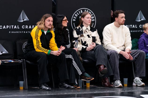Jackson Irvine (FC St. Pauli, 07) beim Spiel der Towers, GER, Veolia Towers Hamburg vs Ratiopharm Ulm, Basketball, Bundesliga, Spieltag 16, Saison 2025 2026, 18.01.2026 GER, Veolia Towers Hamburg vs Ratiopharm Ulm, Basketball, Bundesliga, Spieltag 16, Saison 2025 2026, 18.01.2026 Hamburg Copyright: xEibner-Pressefoto MaxxVincenx EP_MVN