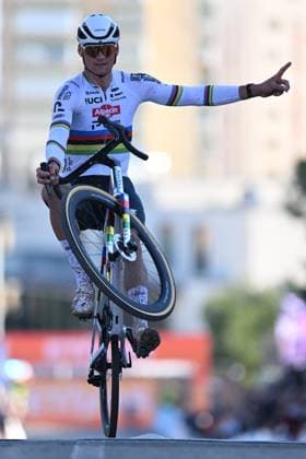 UCI Cyclocross World Cup 2025-2026 Benidorm BENIDORM, SPAIN - JANUARY 18 : Van Der Poel Mathieu (NED) of Alpecin-Deceuninck during the 10th leg of the Benidorm UCI Cyclocross World Cup 2025-2026 a cyclocross race for Men Elite on January 18, 2026 in Benidorm, Spain, 18 01 2026 ( Benidorm Spain  Copyright: xBcex