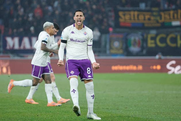 18th January 2026; Stadio Renato Dall Ara, Bologna, Italy, Serie A Football, Bologna versus Fiorentina; Rolando Mandragora of ACF Fiorentina celebrates after scoring goal in the 19th minute for 0-1  EmanuelexPennacchio Content restricted for UK based newspaper