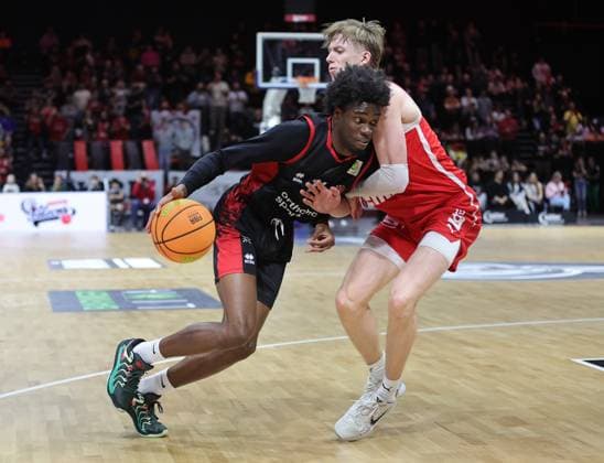 18.01.2026 - Basketball - Saison 2025 2026 - 2. Bundesliga Pro-A - 18. Spieltag: Nürnberg Falcons Basketball Club NBC - Bayer Giants Leverkusen - Sportfoto Zink DaMa - xdaxmax - Ricardo Lynch (11, Bayer Giants Leverkusen ) Trevor James Baskin (22, Nürnberg Falcons BC NBC )