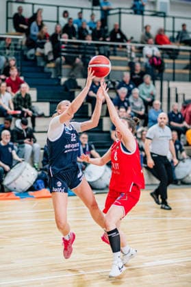 BB-1BL Damen Syntainics MBC Lions - Herner TC Anna Alborova (GISA Lions MBC), Kim Luisa Franze (Herner TC) waehrend der Saison 2025-2026 in der DBBL Toyota Bundesliga Syntainics MBC Lions und Herner TC in der SWH Arena am 18. January 2026 in Halle Saale, Sachsen Anhalt, Deutschland