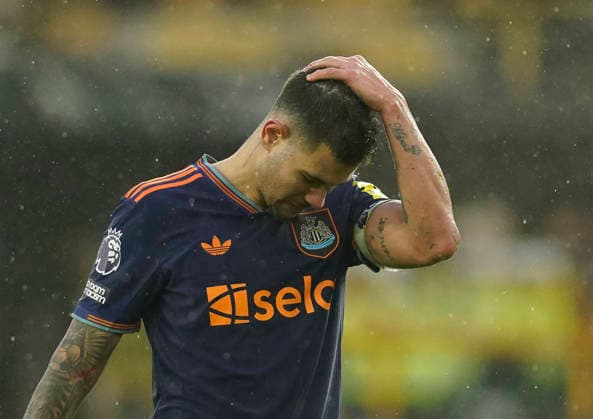 Wolverhampton, England, 18th January 2026. Frustrated Bruno Guimaraes of Newcastle United during the Wolverhampton Wanderers vs Newcastle United Premier League match at Molineux, Wolverhampton. Picture credit should read: Andrew Yates Sportimage EDITORIAL USE ONLY. No use with unauthorised audio, video, data, fixture lists, club league logos or live services. Online in-match use limited to 120 images, no video emulation. No use in betting, games or single club league player publications. SPI_075_AY_Wolves_Newcastle SPI-4461-0069