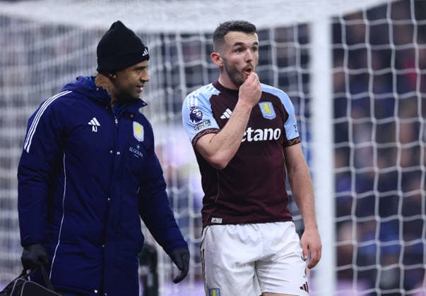 Birmingham, England, 18th January 2026. John McGinn of Aston Villa (r) leaves the game with an injury during the Aston Villa vs Everton Premier League match at Villa Park, Birmingham. Picture credit should read: Jessica Hornby Sportimage EDITORIAL USE ONLY. No use with unauthorised audio, video, data, fixture lists, club league logos or live services. Online in-match use limited to 120 images, no video emulation. No use in betting, games or single club league player publications. SPI_029_JH_Villa_Everton SPI-4460-0029