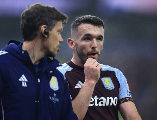Birmingham, England, 18th January 2026. John McGinn of Aston Villa (r) leaves the game with an injury during the Aston Villa vs Everton Premier League match at Villa Park, Birmingham. Picture credit should read: Jessica Hornby Sportimage EDITORIAL USE ONLY. No use with unauthorised audio, video, data, fixture lists, club league logos or live services. Online in-match use limited to 120 images, no video emulation. No use in betting, games or single club league player publications. SPI_031_JH_Villa_Everton SPI-4460-0031
