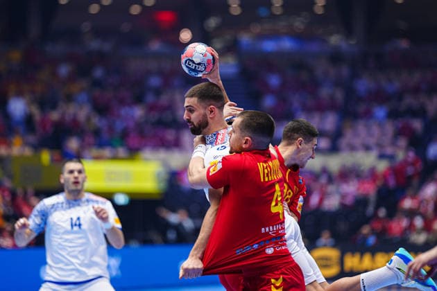 Martim Costa (Portugal, 79), Martin Velkovski(Nordmazedonien, 04) DEN, Nordmazedonien vs. Portugal, Handball, EHF Europameisterschaft 2026, Gruppe B, Spieltag 2, 18.01.2026 DEN, Nordmazedonien vs. Portugal, Handball, EHF Europameisterschaft 2026, Gruppe B, Spieltag 2, 18.01.2026 Herning Copyright: xEibner-Pressefoto MarcelxvonxFehrnx EP_MFN
