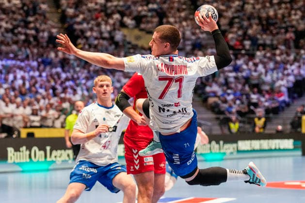 European Handball Championship, Montenegro - Faroe Islands Baerum 20260118. Faroese Elias a Skipagotu during the European Championship, EM, Europameisterschaft handball match between the Faroe Islands and Montenegro in Unity arena. Photo: Cornelius Poppe NTB Baerum Norway EDITORIAL USE ONLY. RESTRICTED USE FOR BETTING COMPANIES Ref:_SPOk0I45mn_fUg.jpg *** European Handball Championship, Montenegro Faroe Islands Baerum 20260118 Faroese Elias a Skipagotu during the European Championship handball match between the Faroe Islands and Montenegro in Unity arena Photo Cornelius Poppe NTB Baerum Norway EDITORIAL USE ONLY RESTRICTED USE FOR BETTING COMPANIES  Copyright: xCorneliusxPoppex xNTBx