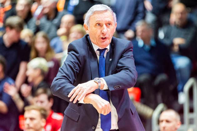 18.01.2026, xomx, Basketball easyCredit BBL Bundesliga, NINERS Chemnitz - FC Bayern München v.l. Svetislav Pesic (Bayern München Trainer). Portrait, Portraet, Chemnitz