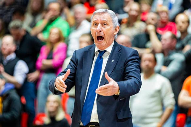 18.01.2026, xomx, Basketball easyCredit BBL Bundesliga, NINERS Chemnitz - FC Bayern München v.l. Svetislav Pesic (Bayern München Trainer). Portrait, Portraet, Chemnitz