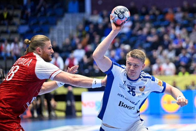 KRISTIANSTAD, SWEDEN 20260118 Iceland s Haukur Thrastarson against Poland s Tomasz Gebala 8L) during the 2026 EHF European Men s Handball Championship (the EHF Euro 2026) match between Poland and Iceland at Kristianstad Arena, in Kristianstad, Sweden, on January 18, 2026. KRISTIANSTAD SWEDEN x50090x