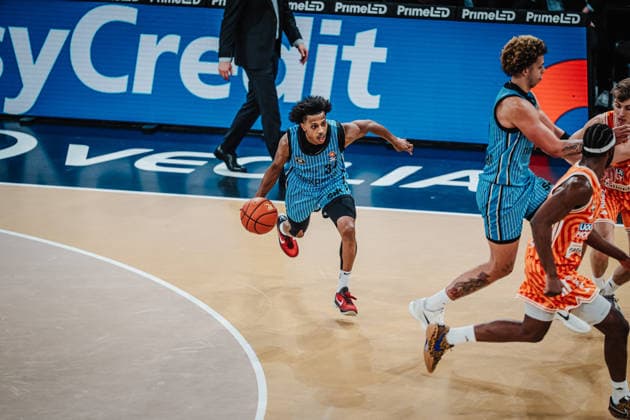 Basketball Männer Saison 2025 2026 easyCredit Basketball Bundesliga Veolia Towers Hamburg vs. Ratiopharm Ulm 18.01.2026 Ross Williams ( 34, Hamburg Towers) Hamburg Inselpark Arena Hamburg Deutschland