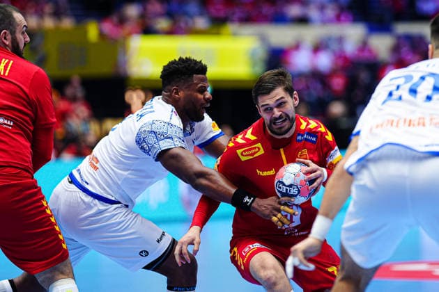 Victor Iturizza (Portugal, 08), Martin Serafimov (Nordmazedonien, 77) DEN, Nordmazedonien vs. Portugal, Handball, EHF Europameisterschaft 2026, Gruppe B, Spieltag 2, 18.01.2026 DEN, Nordmazedonien vs. Portugal, Handball, EHF Europameisterschaft 2026, Gruppe B, Spieltag 2, 18.01.2026 Herning Copyright: xEibner-Pressefoto MarcelxvonxFehrnx EP_MFN