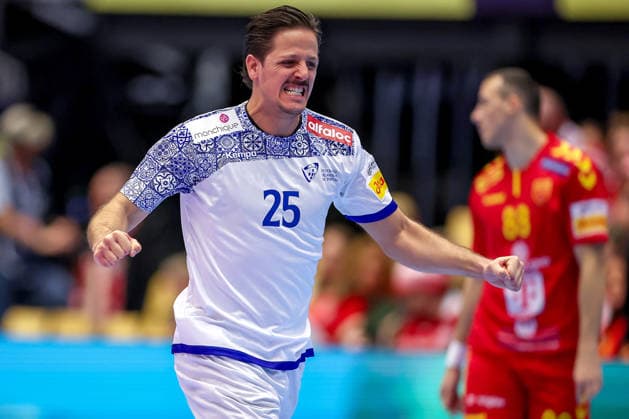 18.01.2026, Handball, Men s EHF EURO 2026, Portugal - Nordmazedonien, Jyske Bank Boxen in Herning, Dänemark, Preliminary Round: Antonio Antunes Baeta Rodrigues Areia (Portugal 25) jubelnd Dänemark