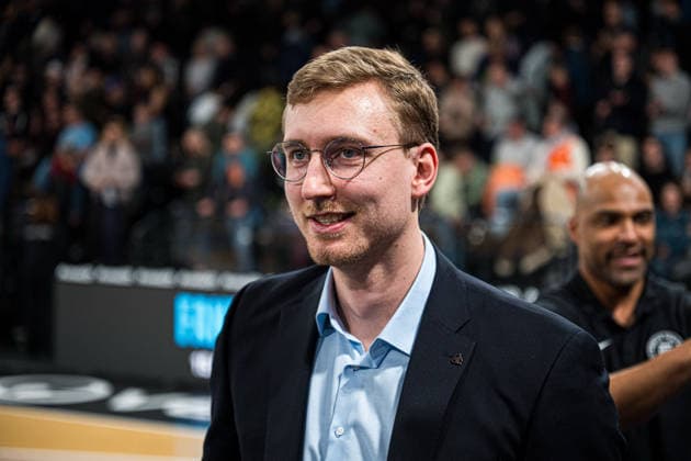 Basketball I Herren I Bundesliga I Saison 2025 2026 I 16. Spieltag I Veolia Towers Hamburg - ratiopharm ulm I 18.01.2026 Einzelfoto, Freisteller, Einzelbild, Cut-out, isoliertes Motiv, Sportaufnahme, Nahaufnahme, freigestellt, freigestellte Aufnahme, Aufnahme, Einzeln: Jacob Hollatz (Co-Trainer, Veolia Towers Hamburg) nach dem Spiel Copyright: xLobeca Björn-OlexKehmx