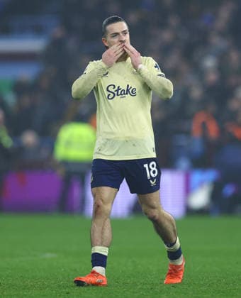 Jack Grealish of Everton thanks the Aston Villa fans at the end of the match Aston Villa v Everton, Premier League, Football, Villa Park, Birmingham, UK - 18 Jan 2026Birmingham Villa Park United Kingdom EDITORIAL USE ONLY No use with unauthorised audio, video, data, fixture lists, club league logos or live services. Online in-match use limited to 120 images, no video emulation. No use in betting, games or single club league player publications.  Copyright: xMattxWest Shutterstockx 16348235au