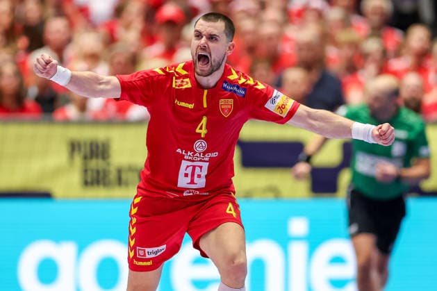 18.01.2026, Handball, Men s EHF EURO 2026, Portugal - Nordmazedonien, Jyske Bank Boxen in Herning, Dänemark, Preliminary Round: Martin Velkovski (North Macedonia 04) jubelnd Dänemark