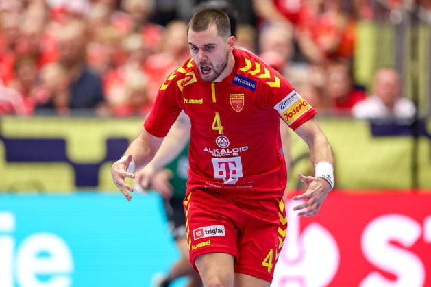 18.01.2026, Handball, Men s EHF EURO 2026, Portugal - Nordmazedonien, Jyske Bank Boxen in Herning, Dänemark, Preliminary Round: Martin Velkovski (North Macedonia 04) jubelnd Dänemark