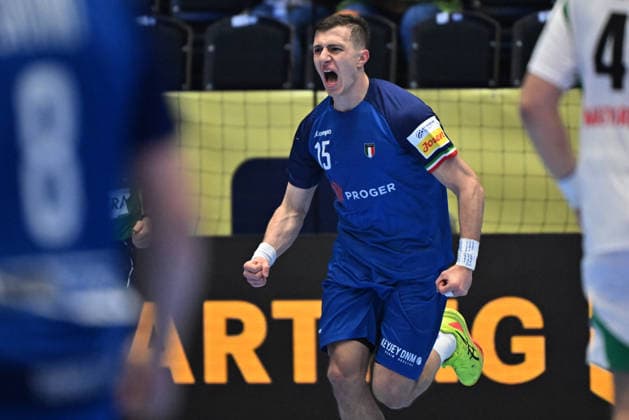 KRISTIANSTAD, SVERIGE 20260118 Italy s Simone Mengon celebrates goal during the 2026 EHF European Men s Handball Championship (the EHF Euro 2026) match between Italy and Hungary at Kristianstad Arena, in Kristianstad, Sweden, on January 18, 2026. KRISTIANSTAD SVERIGE x50090x